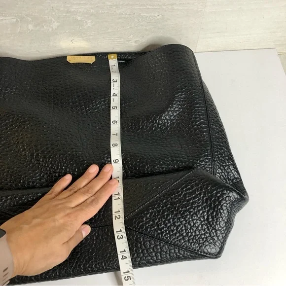 Burberry Lindburn Hobo - Picture 13 of 15